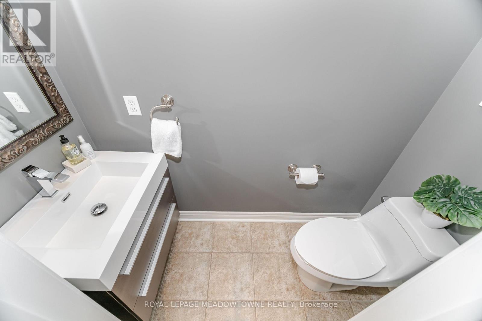 












6756 EARLY SETTLER ROW

,
Mississauga,




Ontario
L5W1J3

