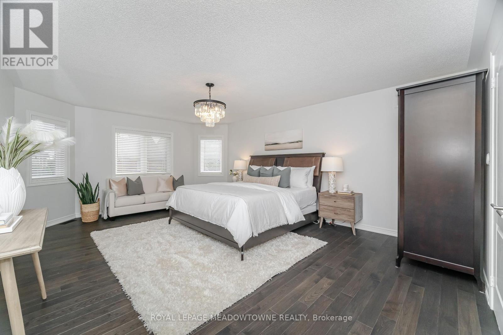 












6756 EARLY SETTLER ROW

,
Mississauga,




Ontario
L5W1J3

