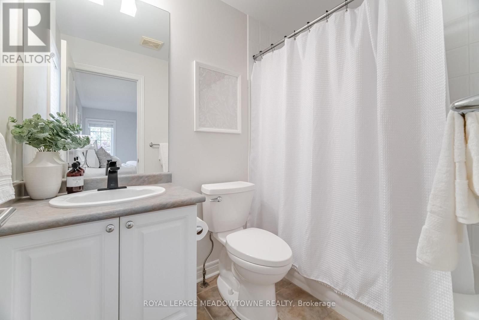 












6756 EARLY SETTLER ROW

,
Mississauga,




Ontario
L5W1J3

