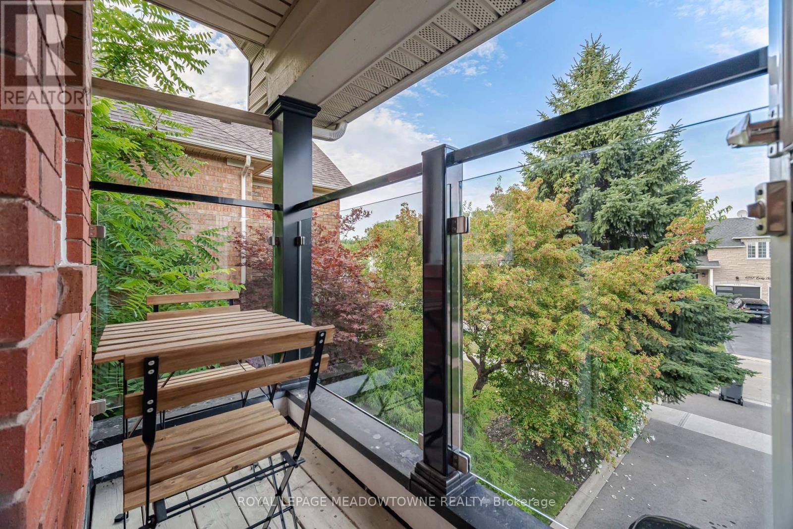 












6756 EARLY SETTLER ROW

,
Mississauga,




Ontario
L5W1J3

