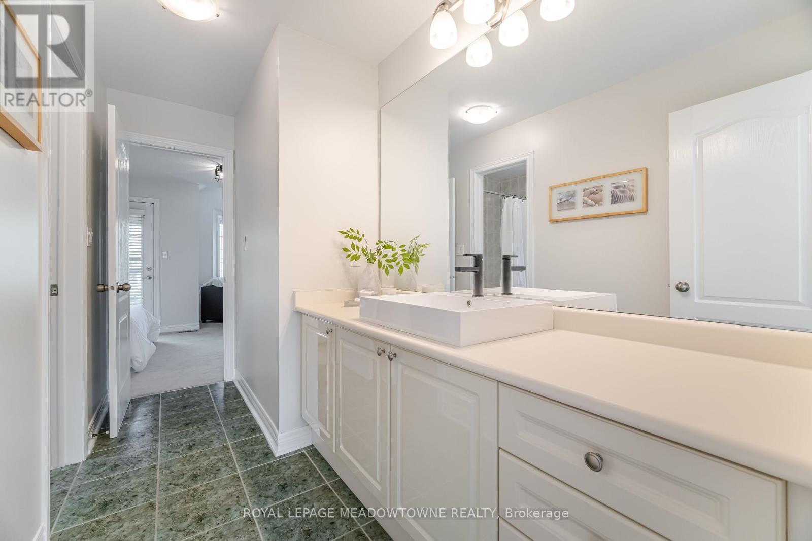 












6756 EARLY SETTLER ROW

,
Mississauga,




Ontario
L5W1J3

