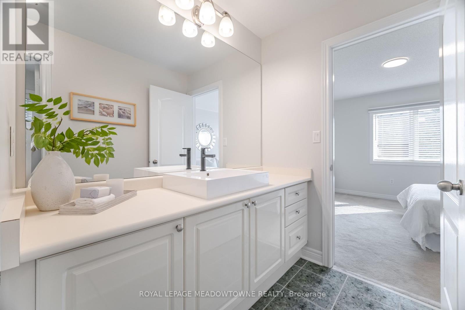 












6756 EARLY SETTLER ROW

,
Mississauga,




Ontario
L5W1J3

