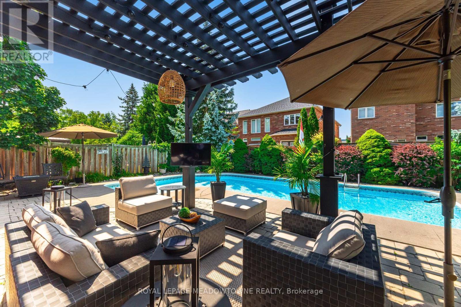 












6756 EARLY SETTLER ROW

,
Mississauga,




Ontario
L5W1J3

