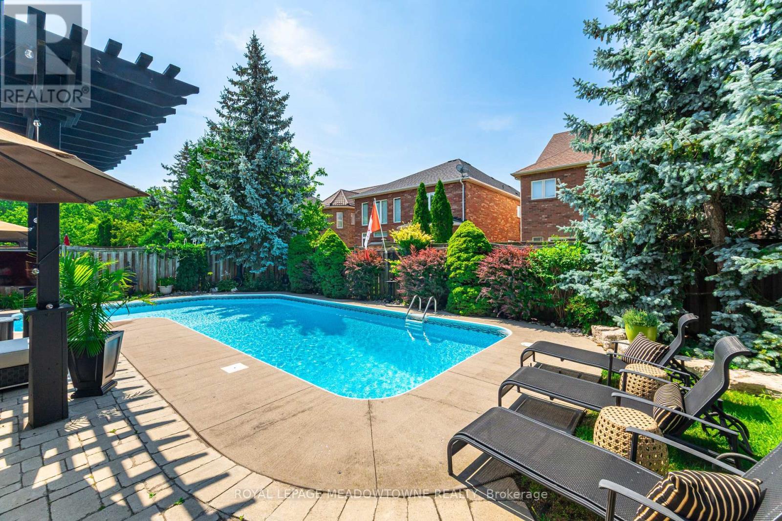 












6756 EARLY SETTLER ROW

,
Mississauga,




Ontario
L5W1J3


