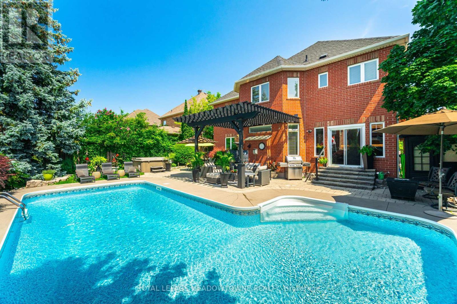 












6756 EARLY SETTLER ROW

,
Mississauga,




Ontario
L5W1J3

