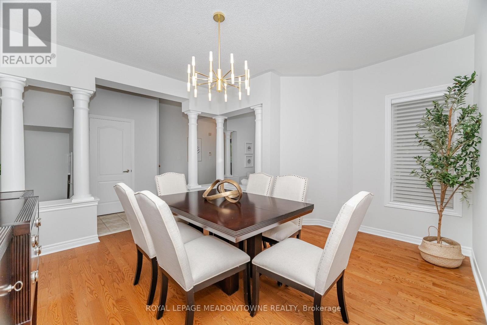 












6756 EARLY SETTLER ROW

,
Mississauga,




Ontario
L5W1J3

