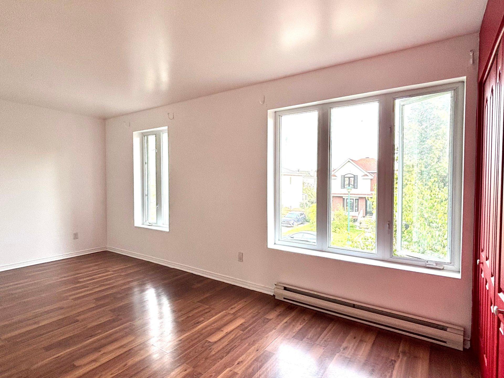 









2696


Rue des Perce-Neige

,
Vaudreuil-Dorion,




QC
J7V8Y4

