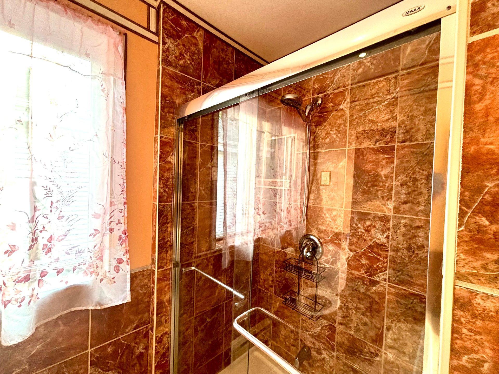 









2696


Rue des Perce-Neige

,
Vaudreuil-Dorion,




QC
J7V8Y4

