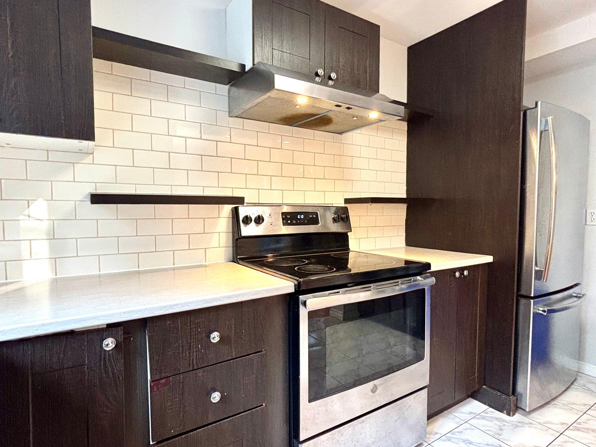 









2696


Rue des Perce-Neige

,
Vaudreuil-Dorion,




QC
J7V8Y4

