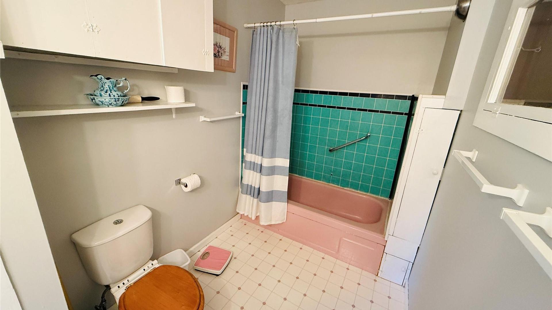 









4688


Poplar

Street,
Windermere,




BC
V0B 2L2

