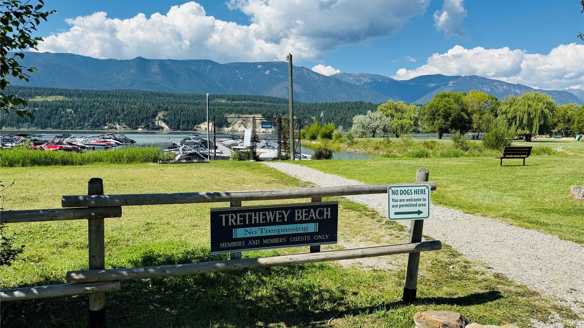 









4688


Poplar

Street,
Windermere,




BC
V0B 2L2

