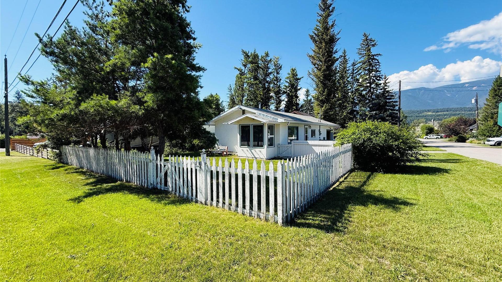 









4688


Poplar

Street,
Windermere,




BC
V0B 2L2

