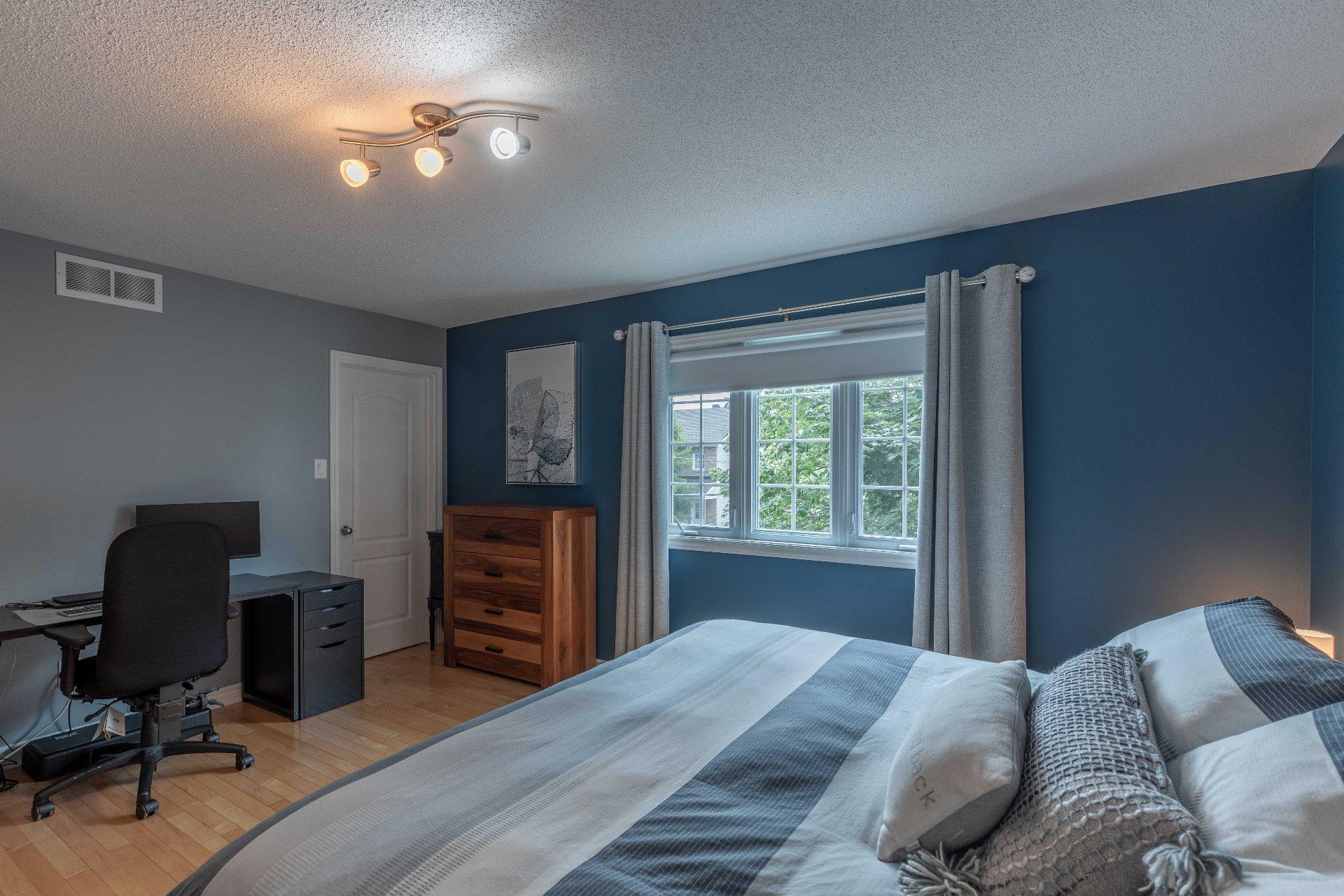 









31


Rue Jules-Verne

,
Gatineau (Gatineau),




QC
J8R2Y1

