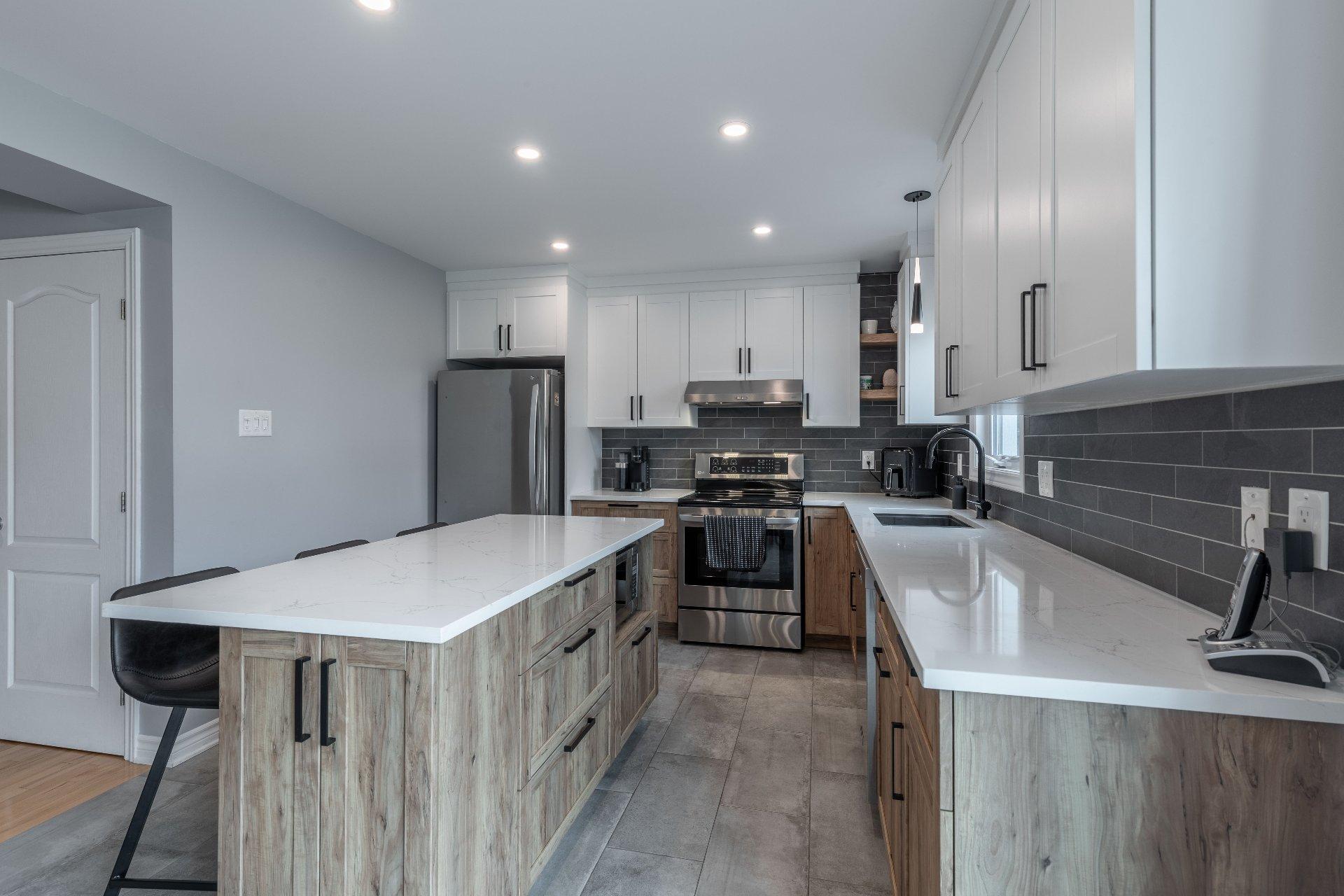 









31


Rue Jules-Verne

,
Gatineau (Gatineau),




QC
J8R2Y1


