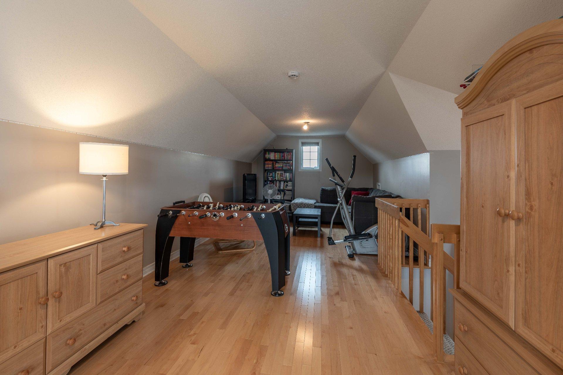 









31


Rue Jules-Verne

,
Gatineau (Gatineau),




QC
J8R2Y1

