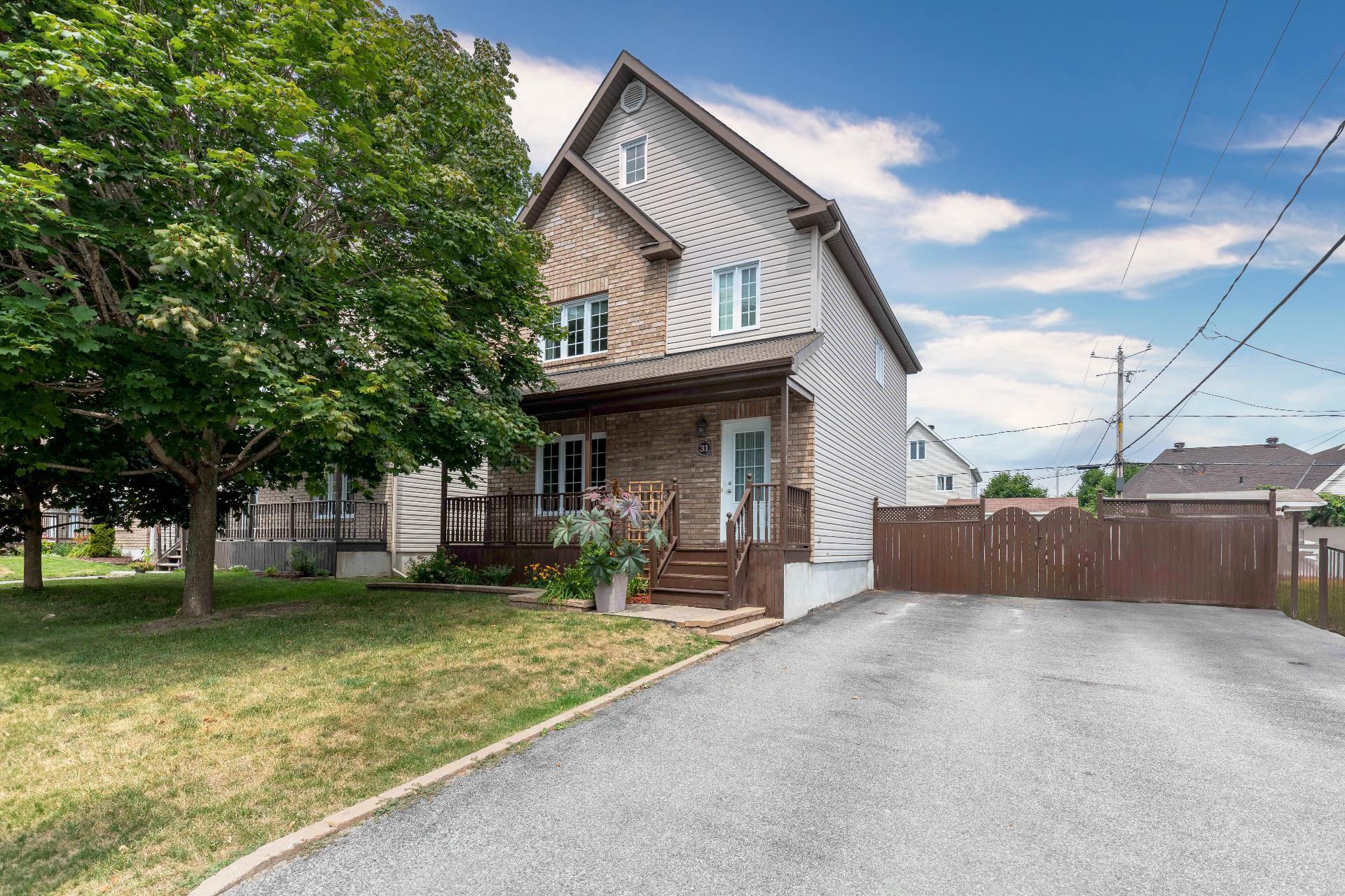 









31


Rue Jules-Verne

,
Gatineau (Gatineau),




QC
J8R2Y1

