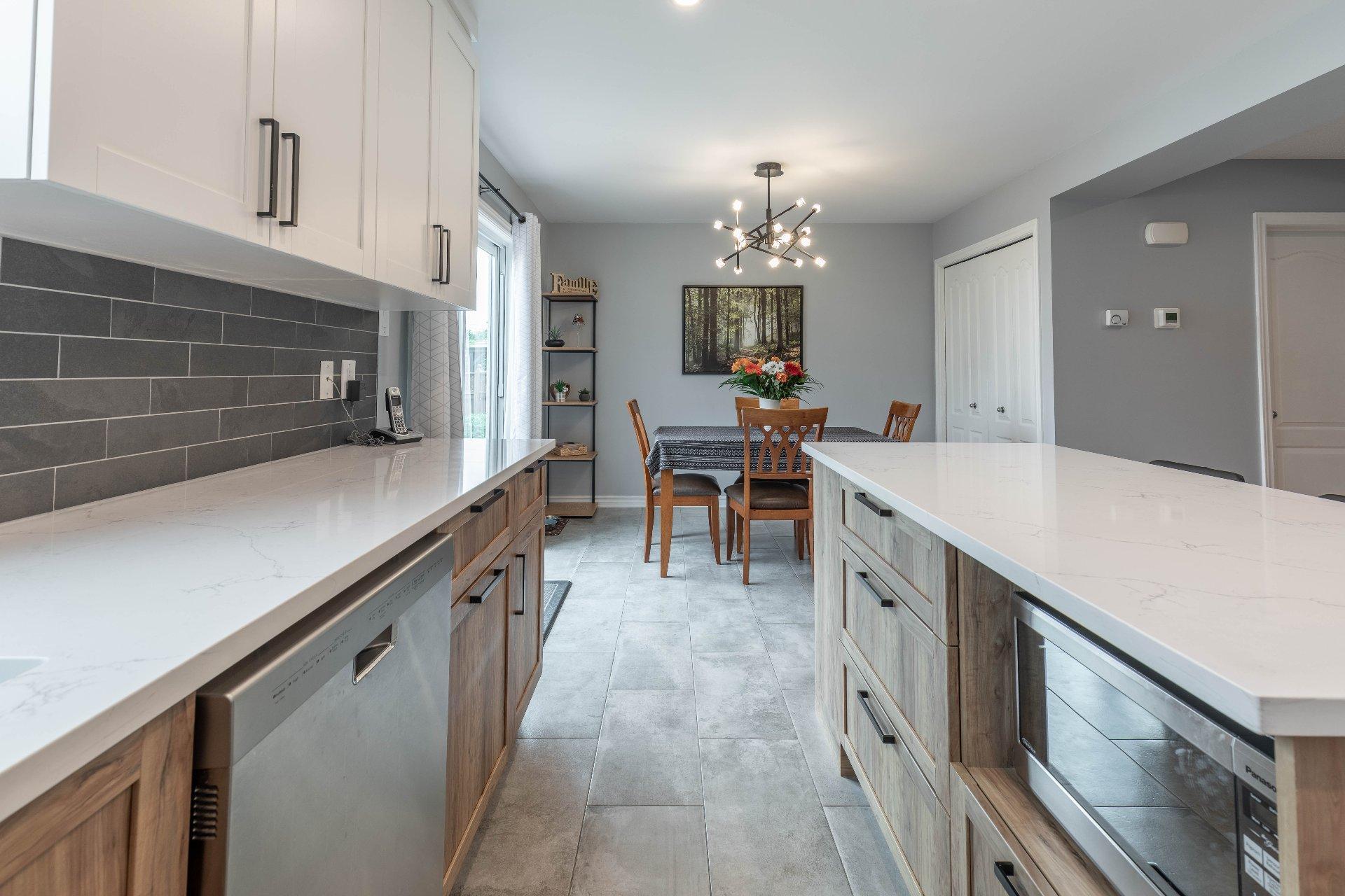 









31


Rue Jules-Verne

,
Gatineau (Gatineau),




QC
J8R2Y1

