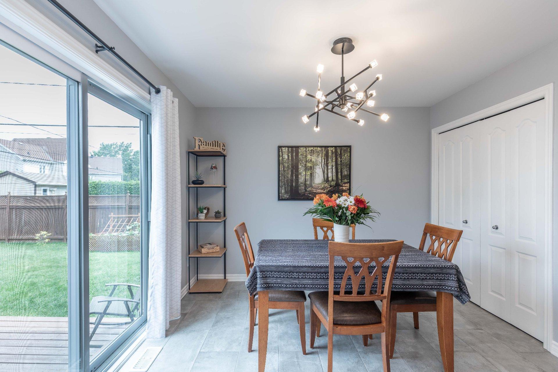 









31


Rue Jules-Verne

,
Gatineau (Gatineau),




QC
J8R2Y1

