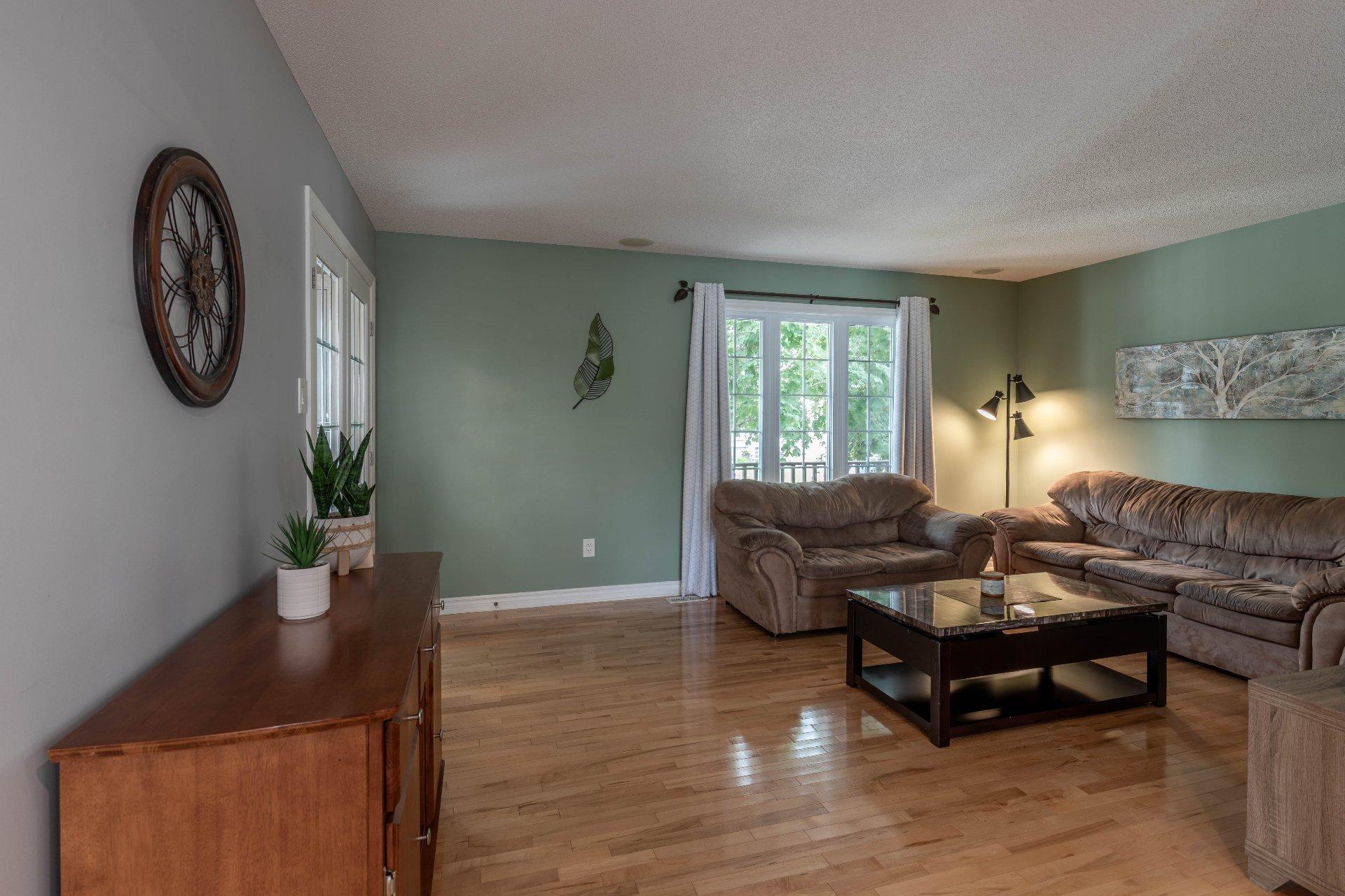 









31


Rue Jules-Verne

,
Gatineau (Gatineau),




QC
J8R2Y1

