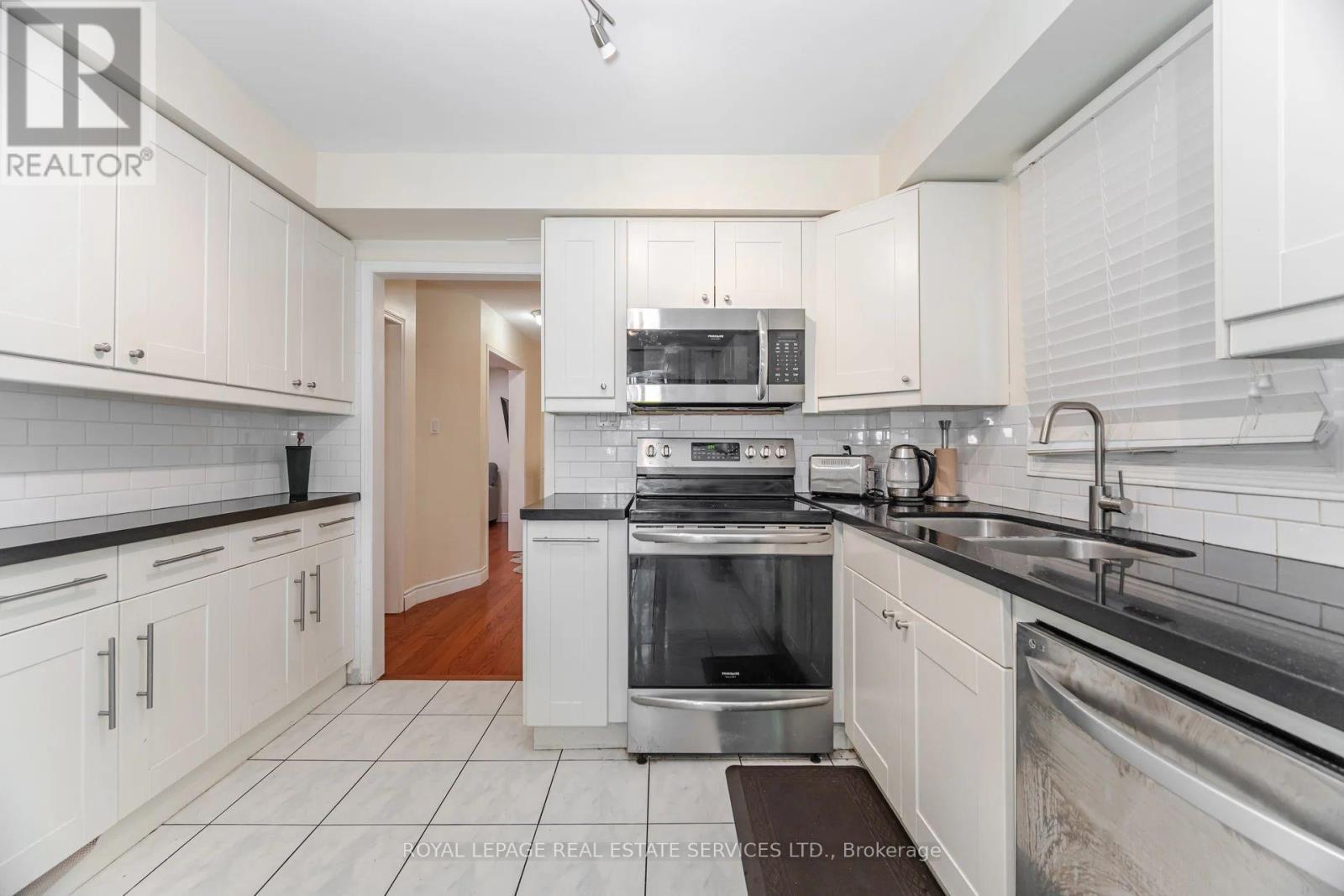 












3245 AUBREY ROAD

,
Mississauga,




Ontario
L5L5C8

