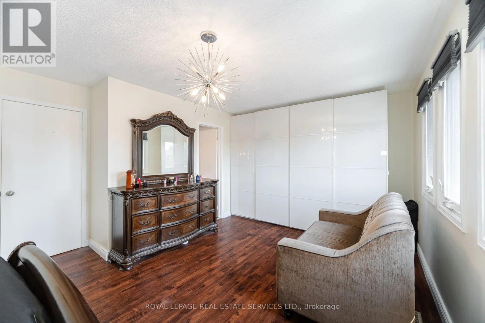 












3245 AUBREY ROAD

,
Mississauga,




Ontario
L5L5C8

