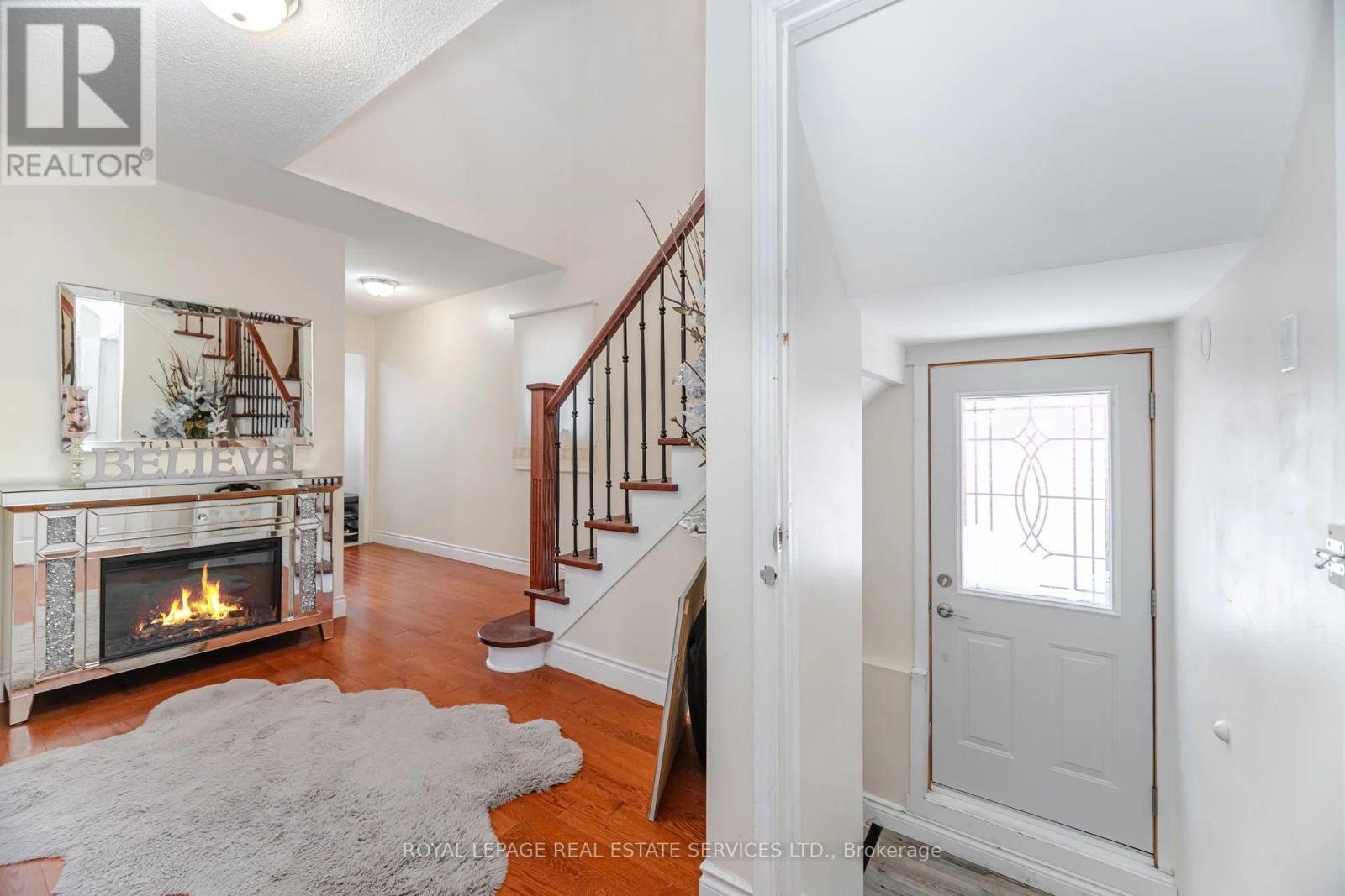 












3245 AUBREY ROAD

,
Mississauga,




Ontario
L5L5C8

