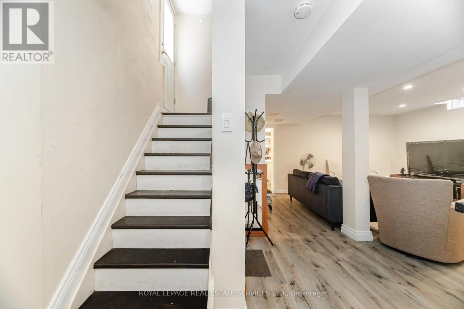 












3245 AUBREY ROAD

,
Mississauga,




Ontario
L5L5C8

