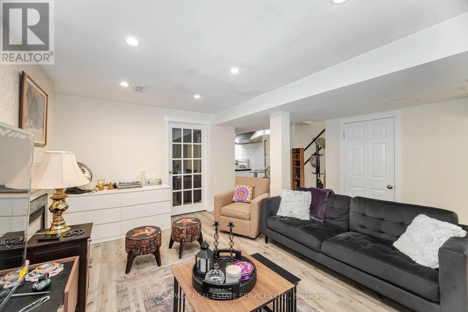 












3245 AUBREY ROAD

,
Mississauga,




Ontario
L5L5C8

