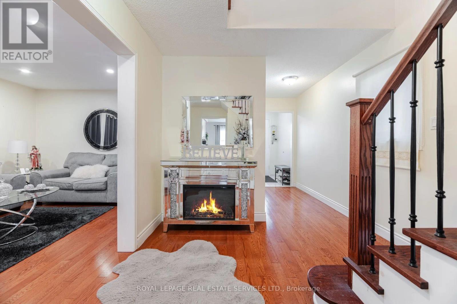 












3245 AUBREY ROAD

,
Mississauga,




Ontario
L5L5C8


