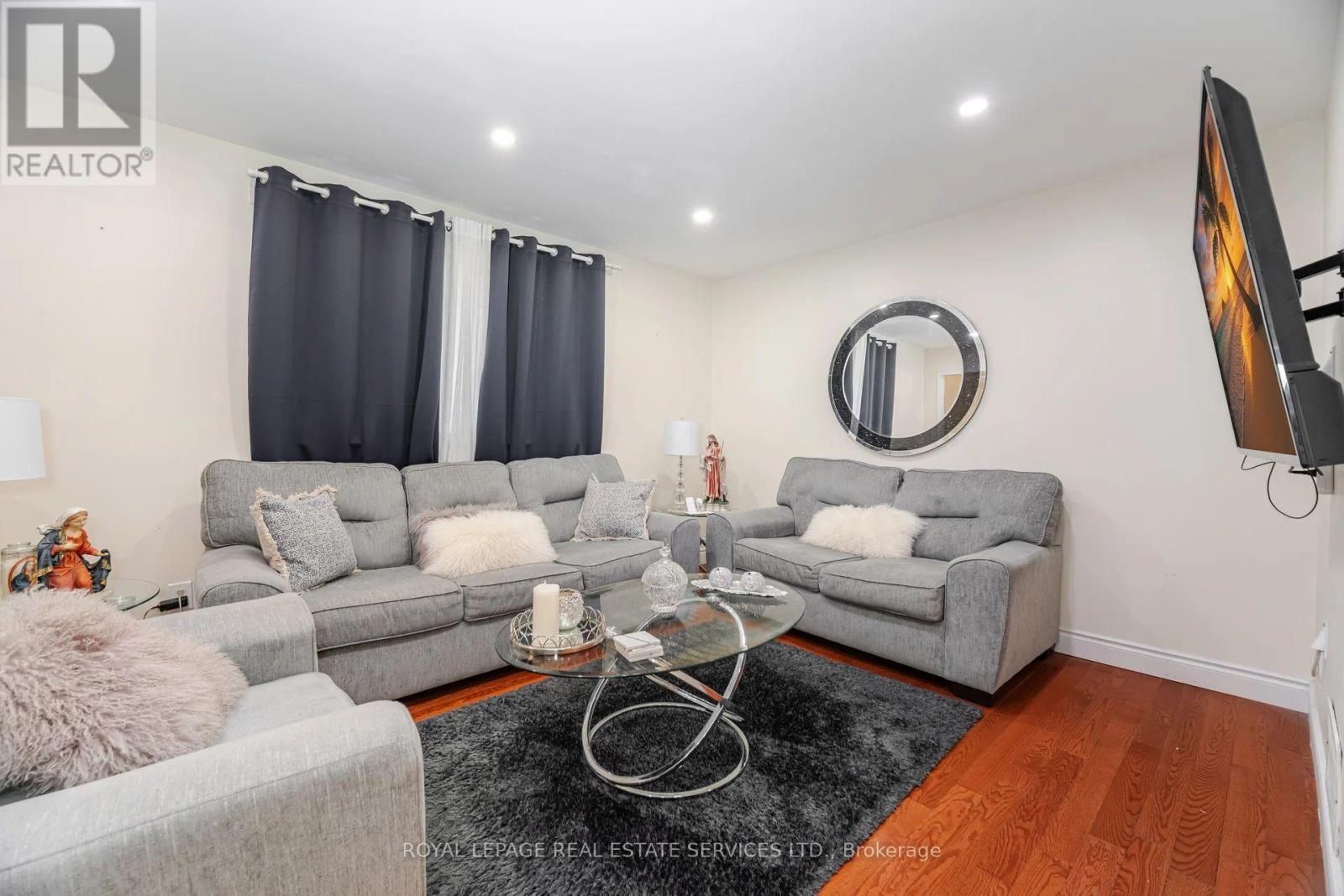 












3245 AUBREY ROAD

,
Mississauga,




Ontario
L5L5C8

