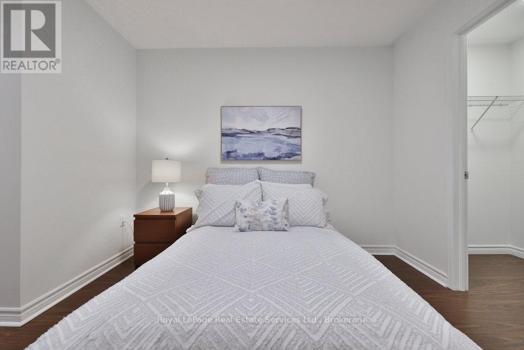












24 - 47 HAYS BOULEVARD

,
Oakville (RO River Oaks),




Ontario
L6H0J1

