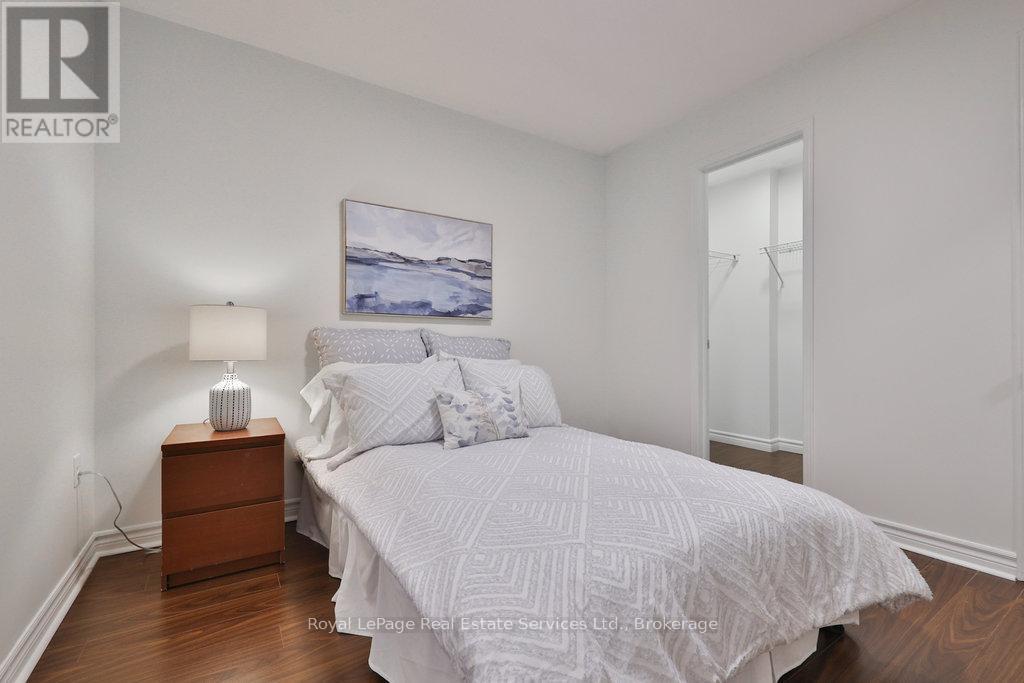 












24 - 47 HAYS BOULEVARD

,
Oakville (RO River Oaks),




Ontario
L6H0J1

