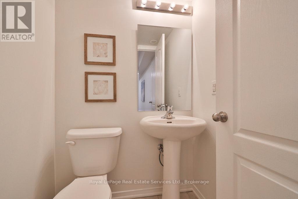 












24 - 47 HAYS BOULEVARD

,
Oakville (RO River Oaks),




Ontario
L6H0J1

