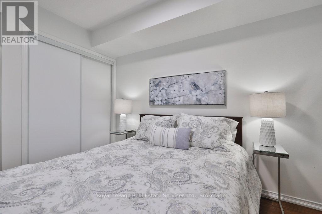 












24 - 47 HAYS BOULEVARD

,
Oakville (RO River Oaks),




Ontario
L6H0J1

