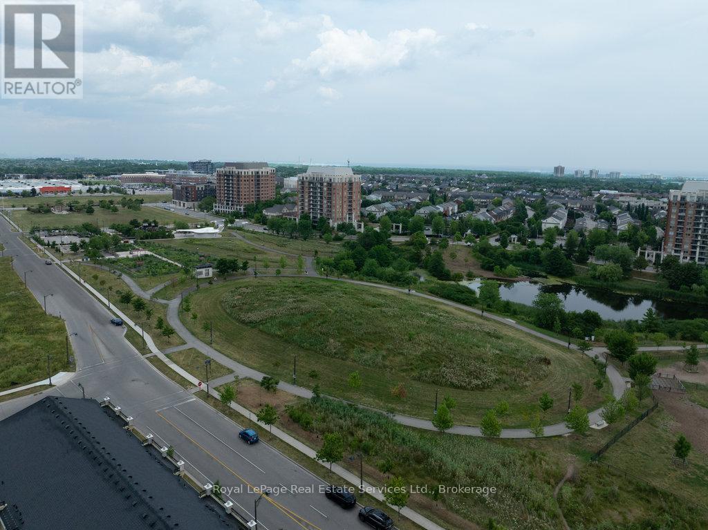 












24 - 47 HAYS BOULEVARD

,
Oakville (RO River Oaks),




Ontario
L6H0J1

