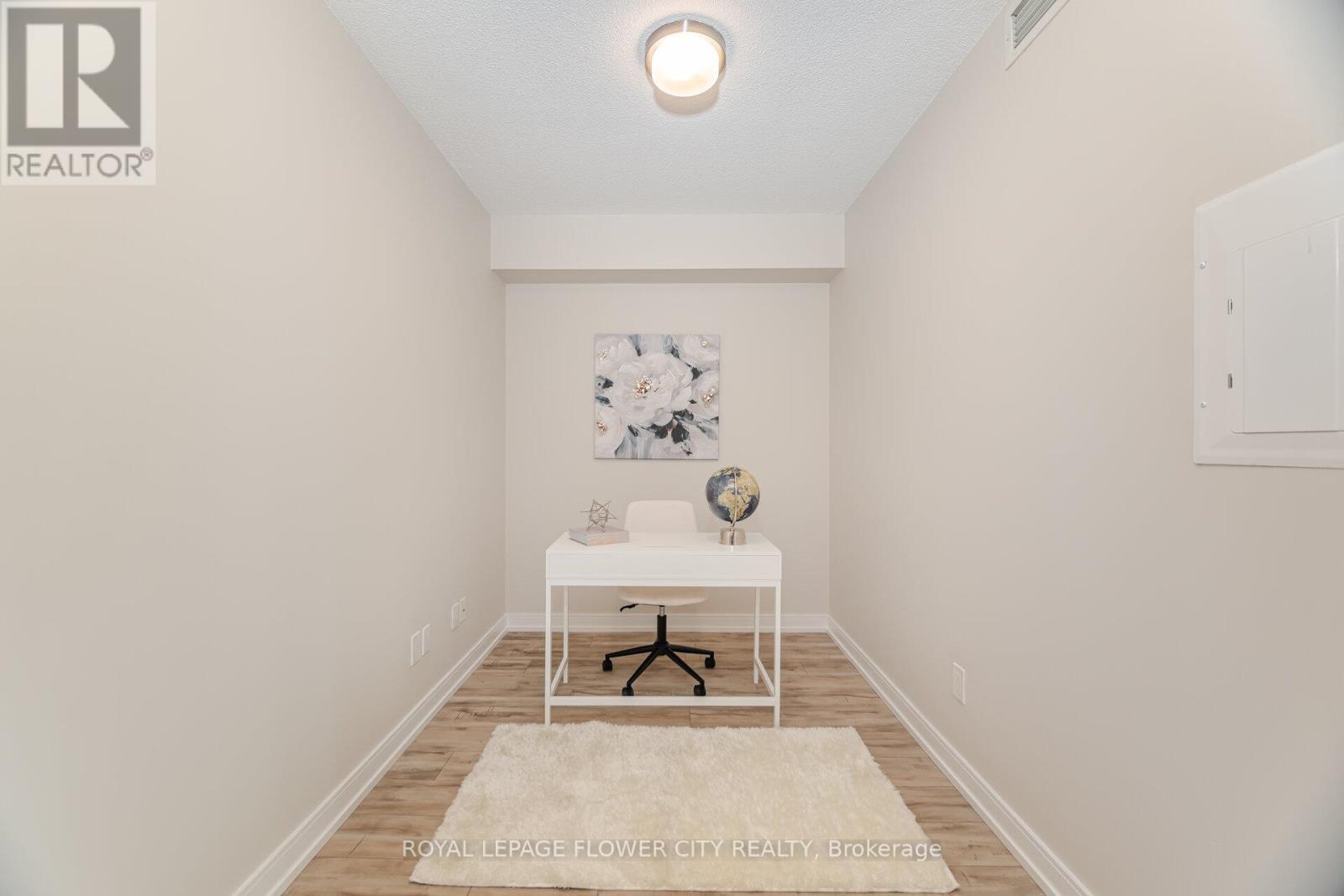 












1206 - 20 THOMAS RILEY ROAD NE

,
Toronto,




Ontario
M9B0C3

