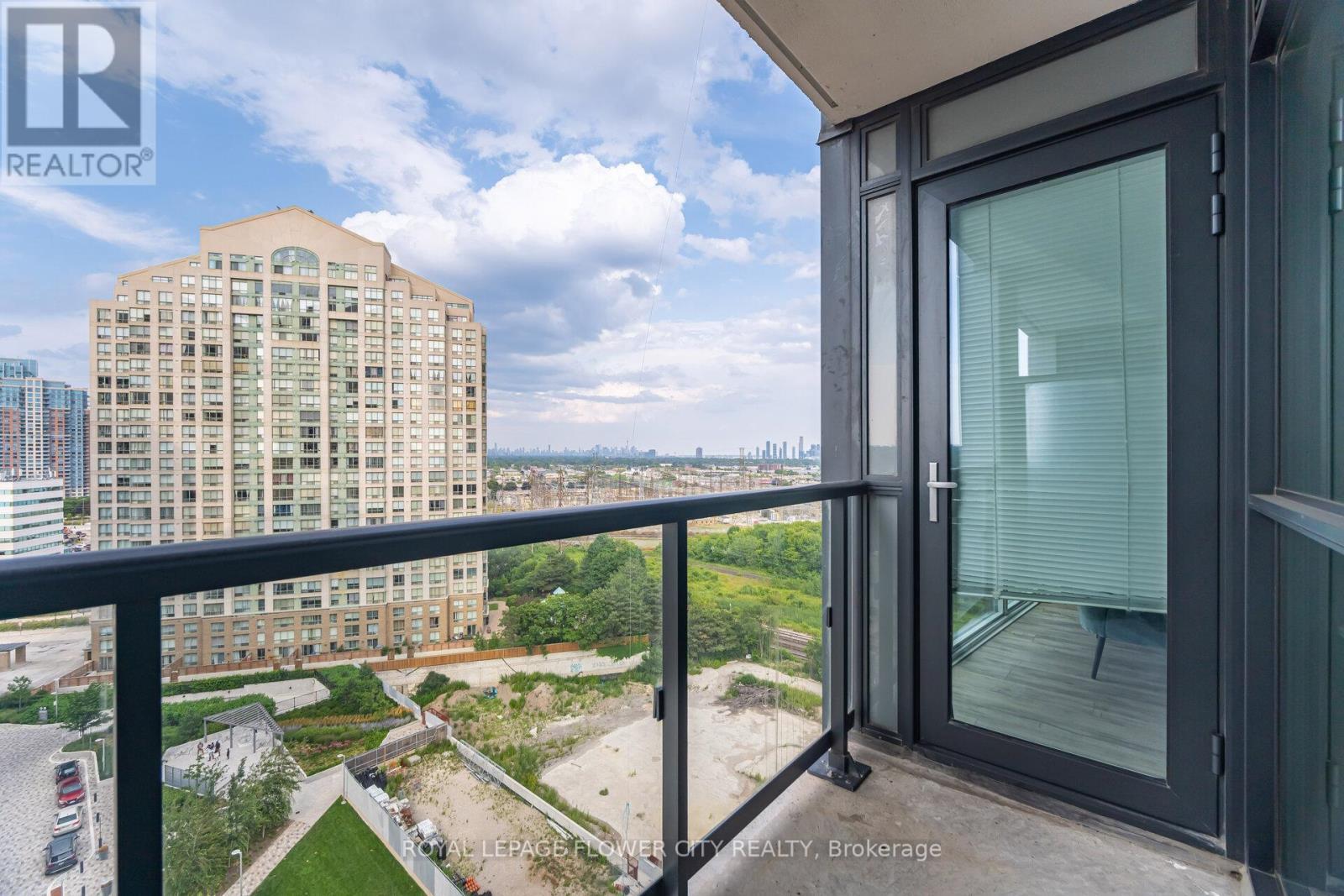 












1206 - 20 THOMAS RILEY ROAD NE

,
Toronto,




Ontario
M9B0C3

