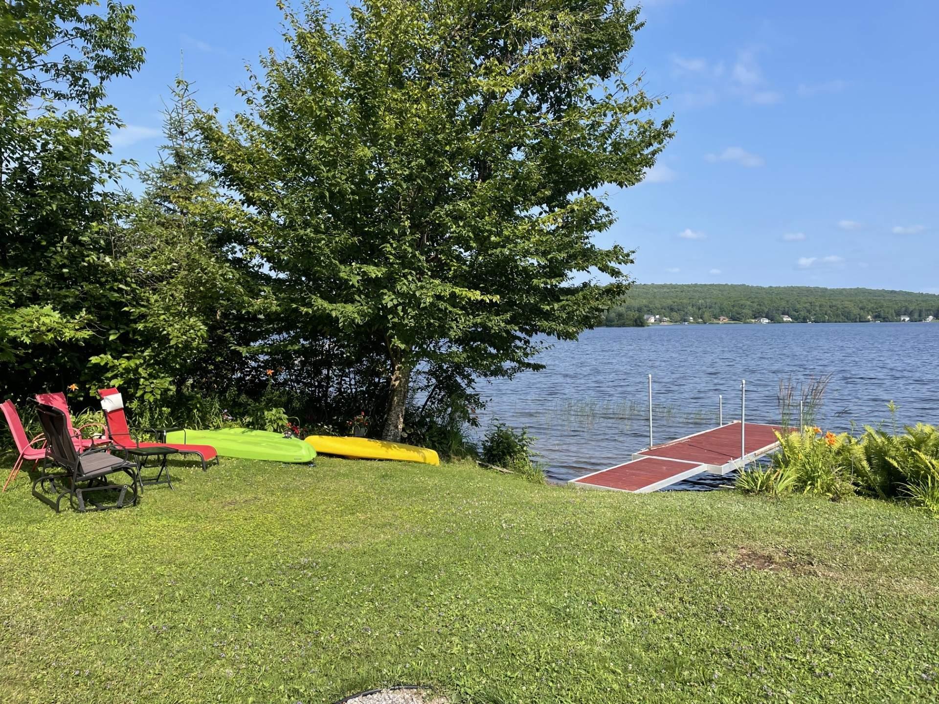 









384


Ch. du Tour-du-Lac-David S.

,
Lac-des-Écorces,







QC
J0W1H0

