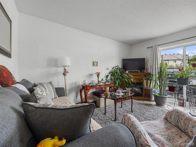









95


Rue du Stratus

, 1,
Gatineau (Hull),




QC
J9A0H4

