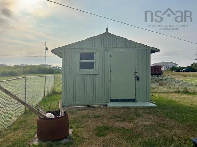 












211 Ling Street

,
New Waterford,




NS
B1H 2W3

