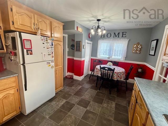 












211 Ling Street

,
New Waterford,




NS
B1H 2W3

