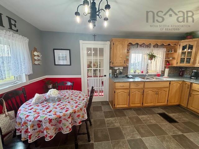 












211 Ling Street

,
New Waterford,




NS
B1H 2W3


