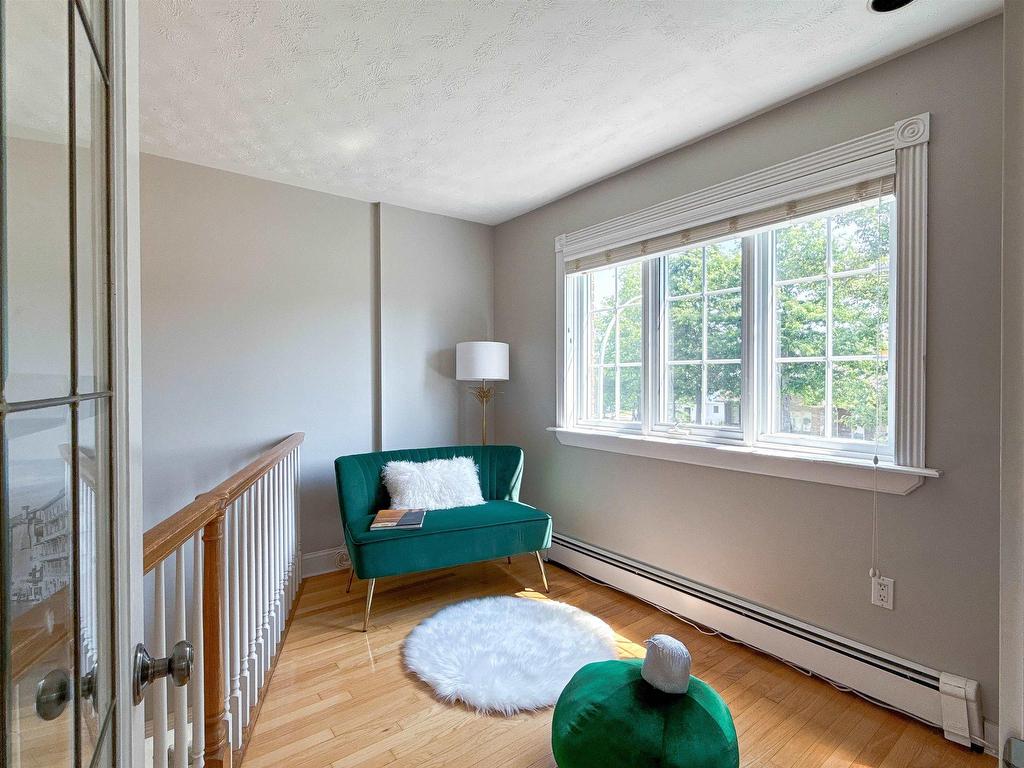 












15 Carr Court

,
Charlottetown,




PE
C1E 1W6

