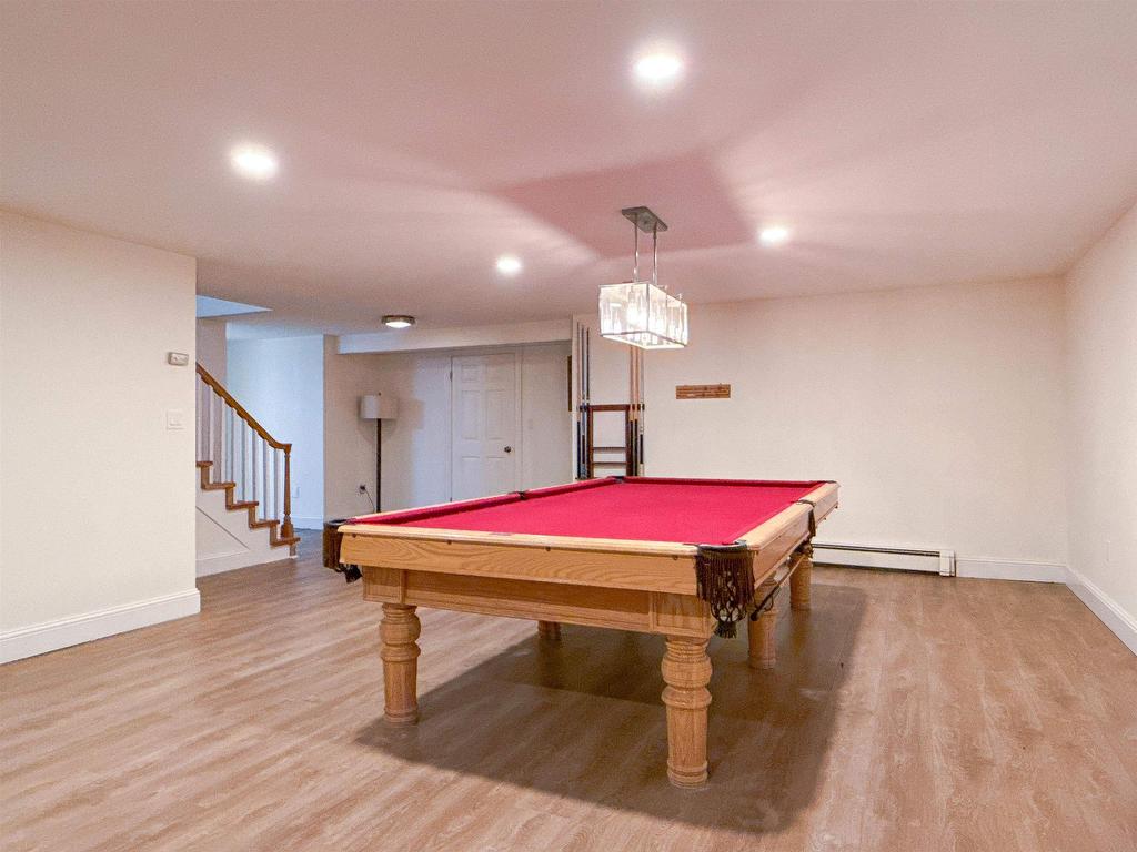 












15 Carr Court

,
Charlottetown,




PE
C1E 1W6

