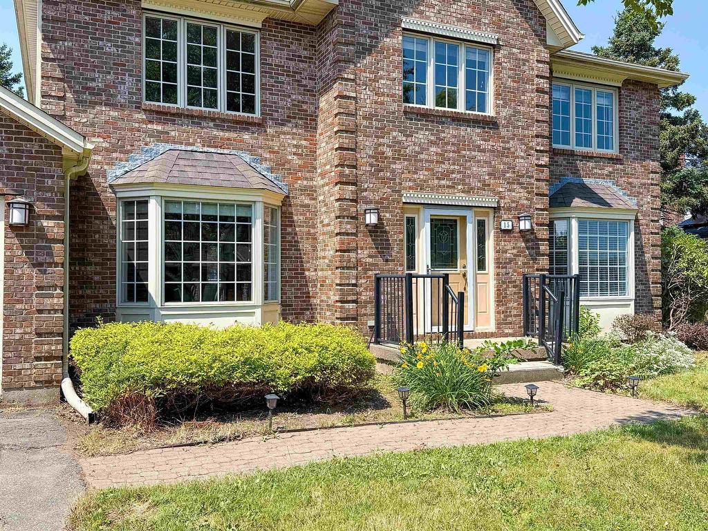 












15 Carr Court

,
Charlottetown,




PE
C1E 1W6

