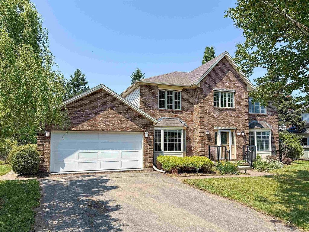 












15 Carr Court

,
Charlottetown,




PE
C1E 1W6

