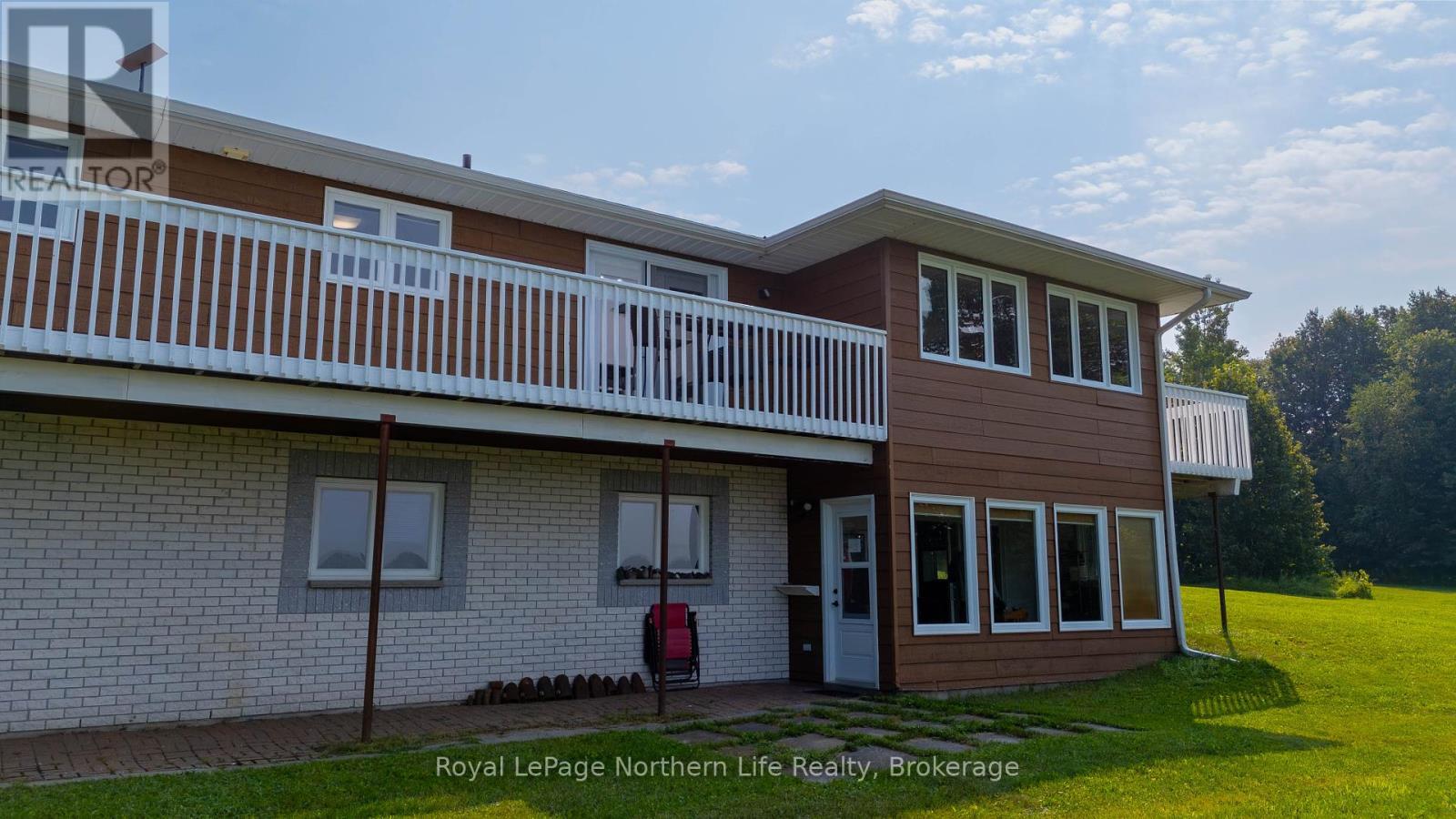 












13 SUNNYSIDE ROAD

,
Bonfield,




Ontario
P0H1K0

