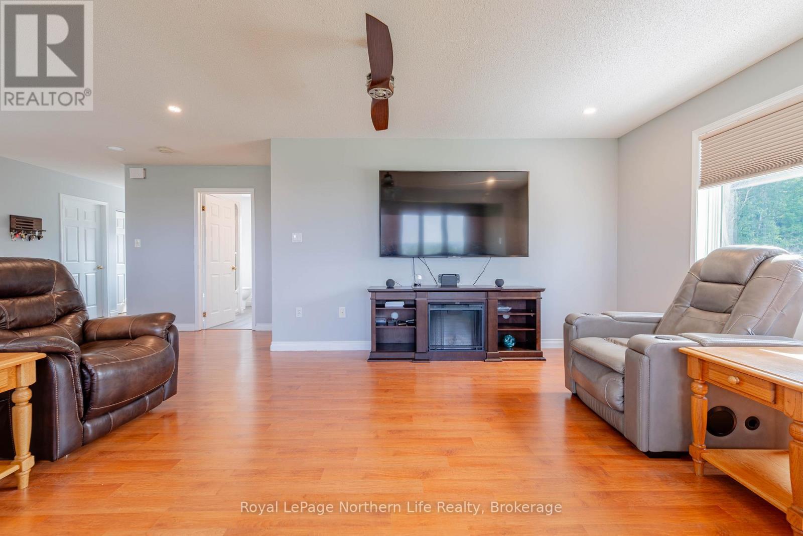 












13 SUNNYSIDE ROAD

,
Bonfield,




Ontario
P0H1K0

