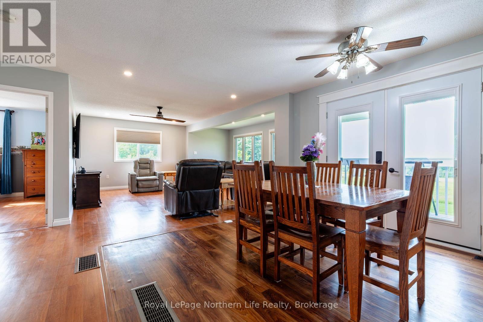 












13 SUNNYSIDE ROAD

,
Bonfield,




Ontario
P0H1K0

