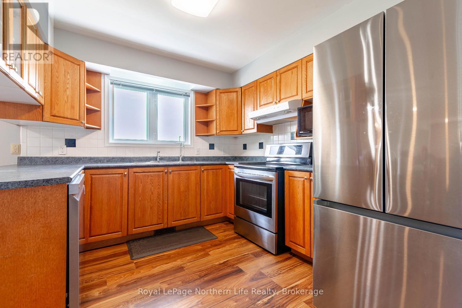 












13 SUNNYSIDE ROAD

,
Bonfield,




Ontario
P0H1K0

